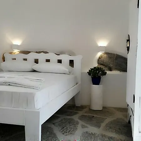 Delos Ано Мера